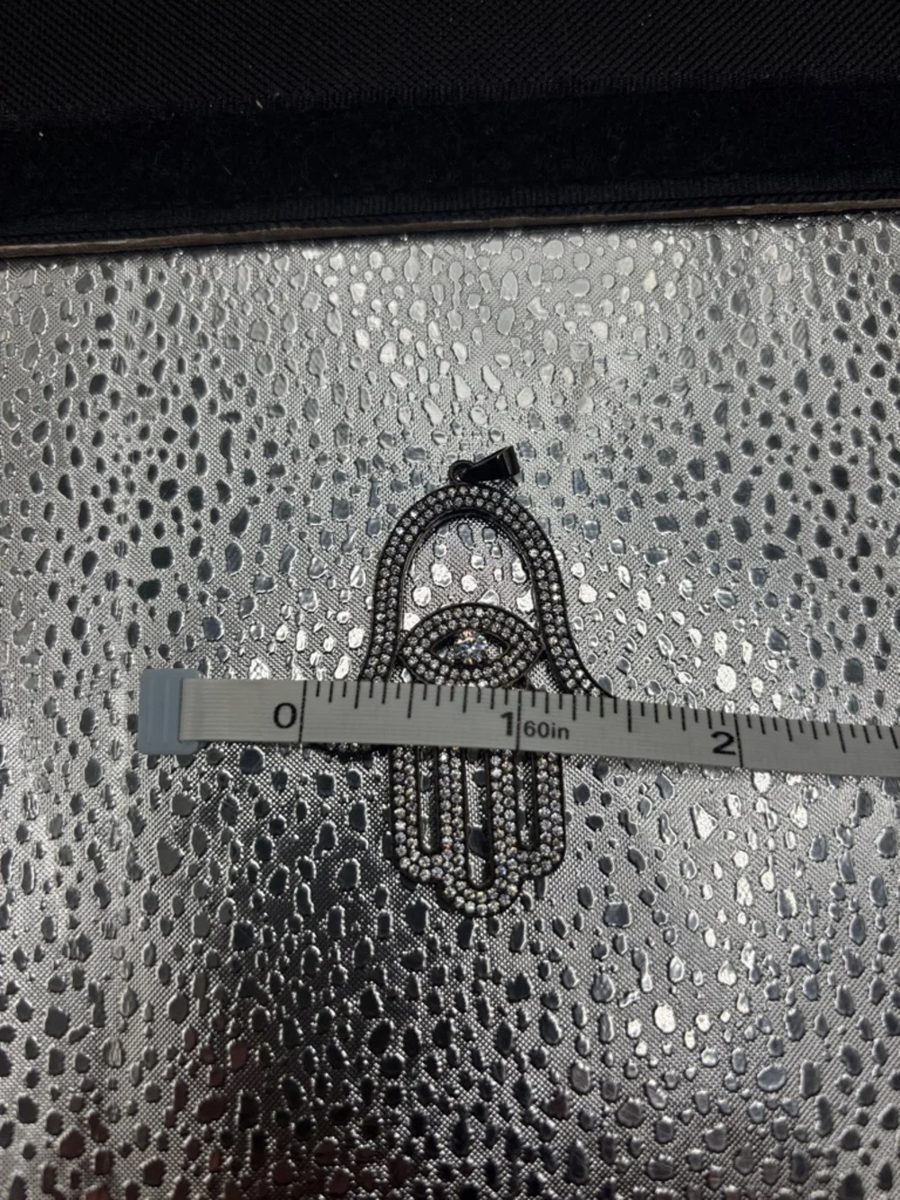 N/A sparkling hamsa
